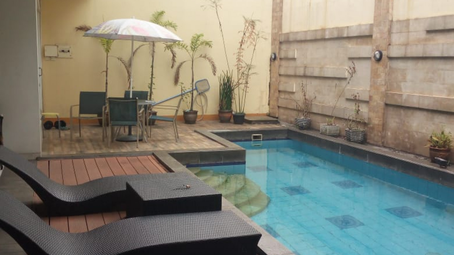 Rumah Asri yang cantik, Tenang dan nyaman dalam Cluster di Bintaro Jaya