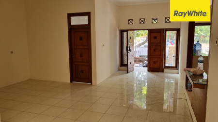 Rumah 2 lantai di Perum Taman Indah, Sidoarjo