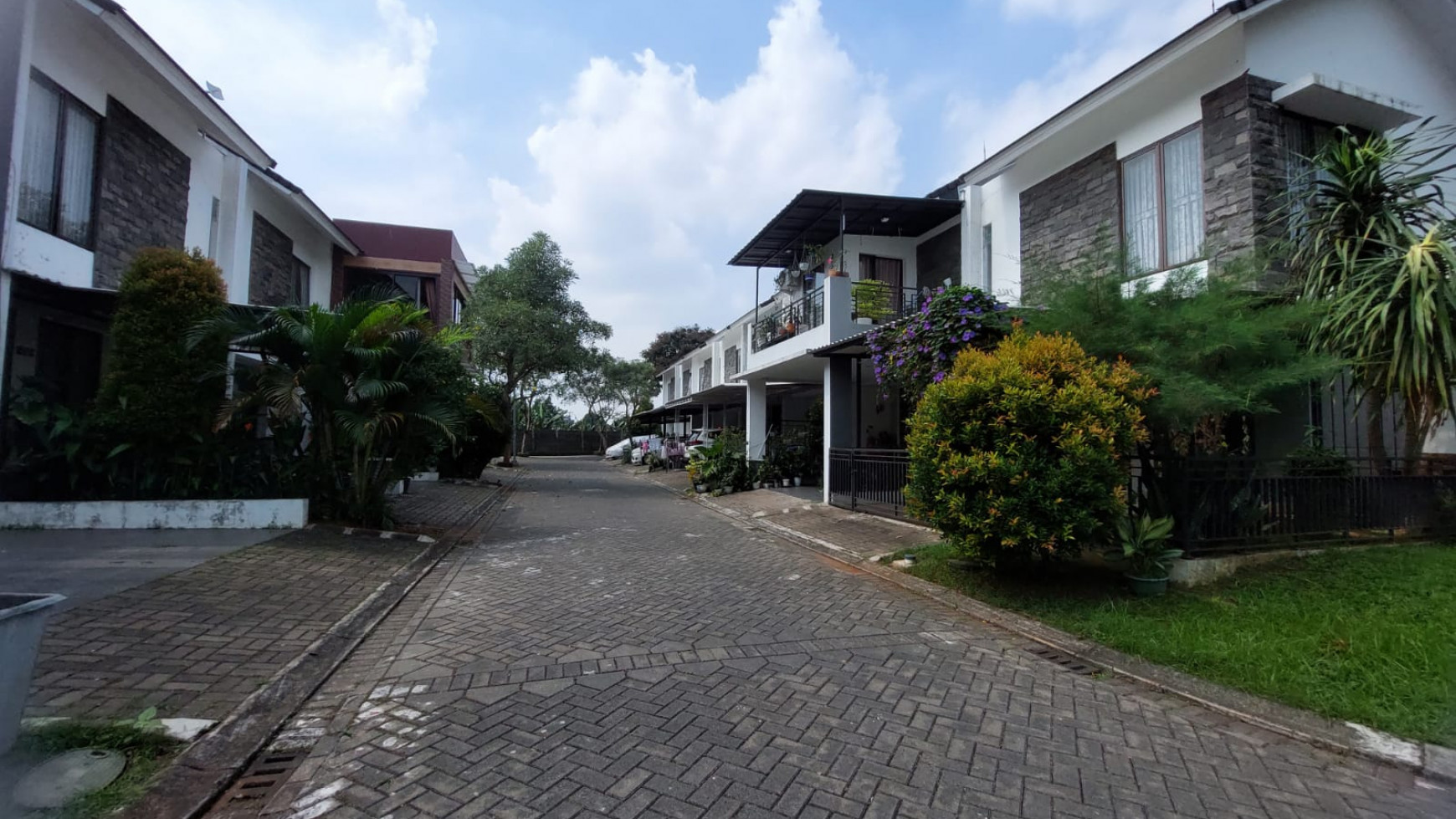 Rumah HOOK Siap Huni dan Hunian Nyaman @Cluster Viola, Graha Raya