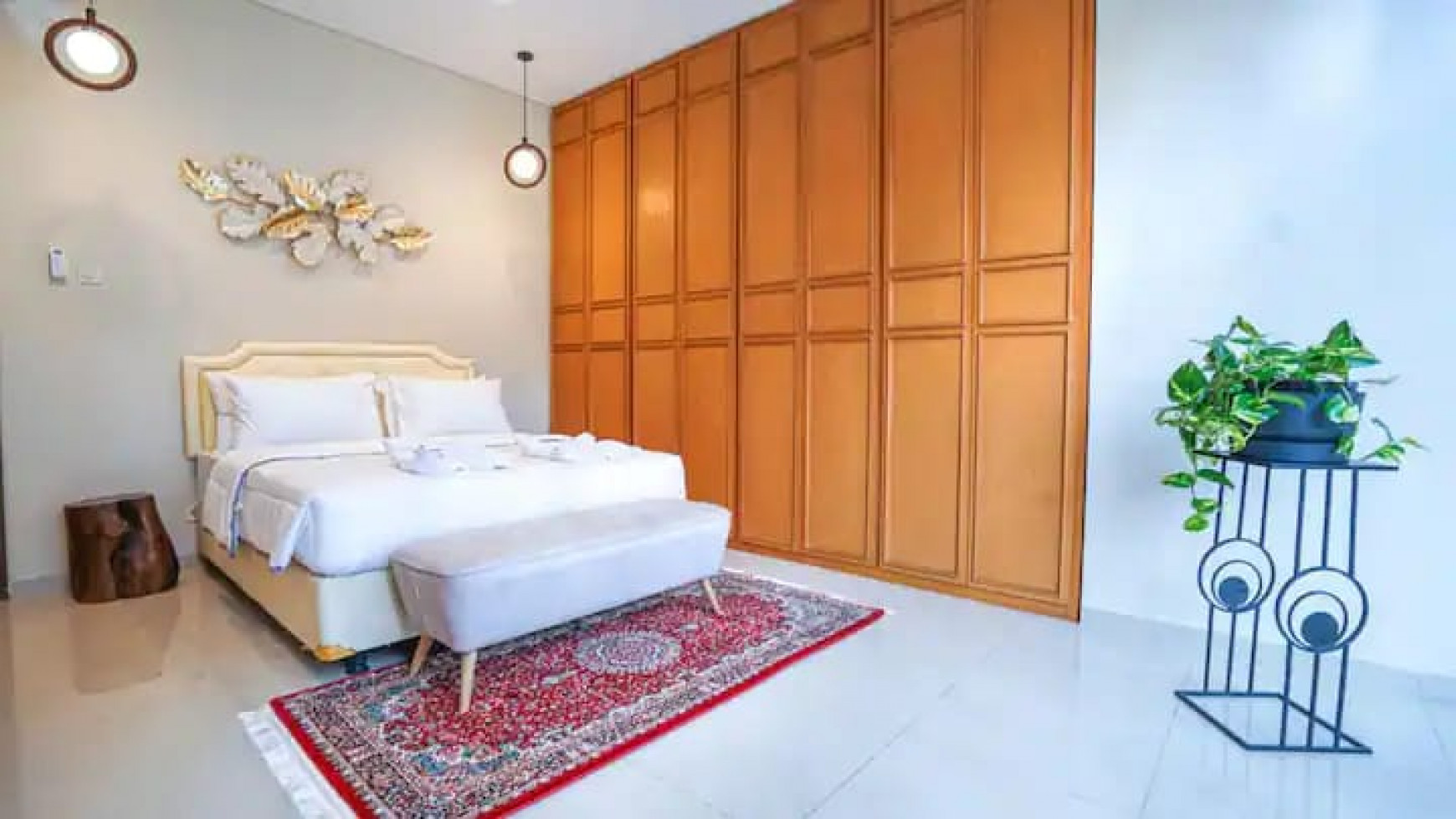 TURUN HARGA! Rumah Villa Mewah di Sarijadi cocok untuk tempat tinggal & usaha guest house