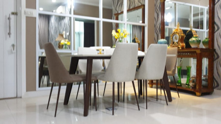 Dijual Fully Furnished 3bedroom hampton park view swimming pool Tower view golf 