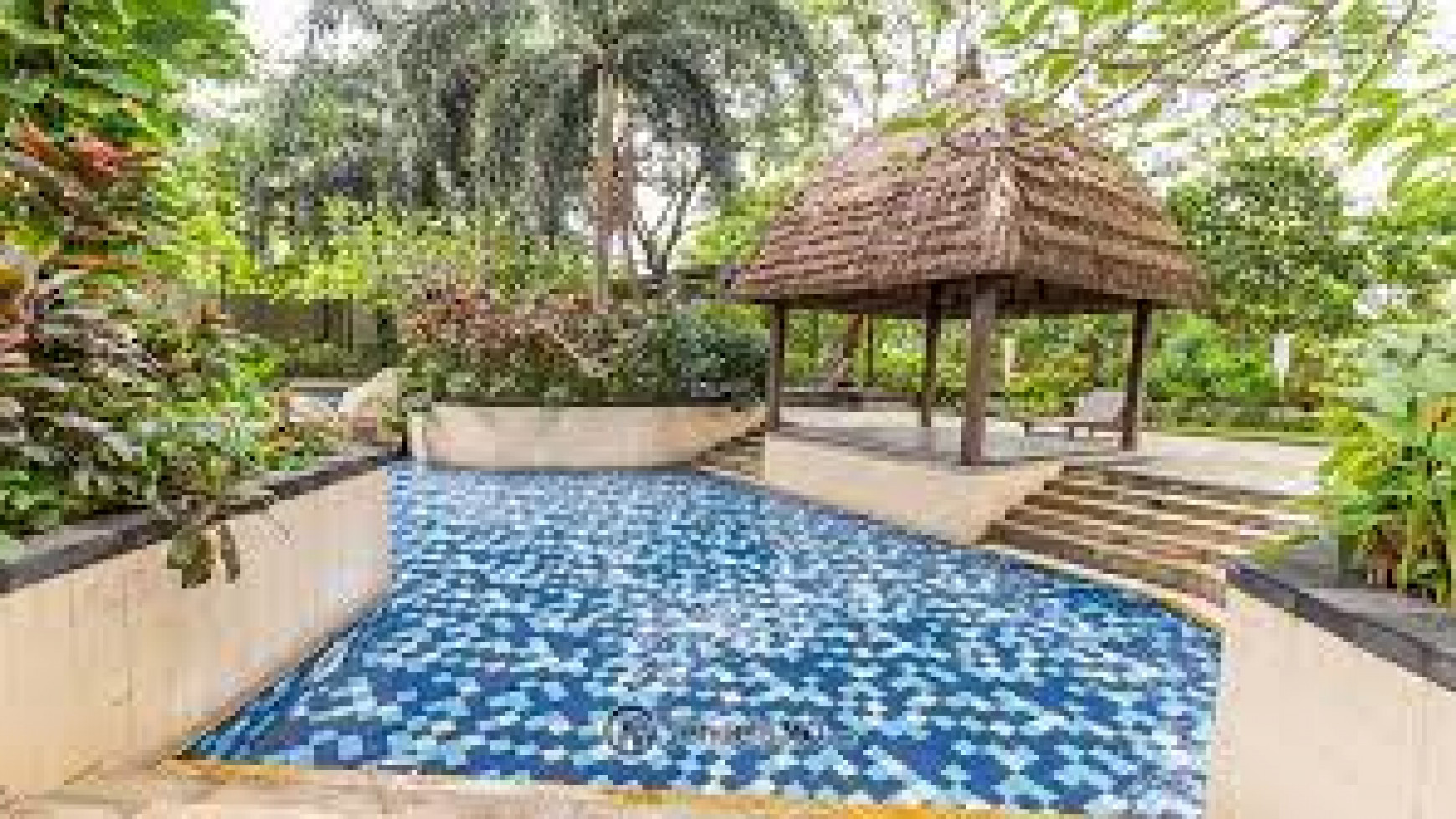 Dijual Fully Furnished 3bedroom hampton park view swimming pool Tower view golf 