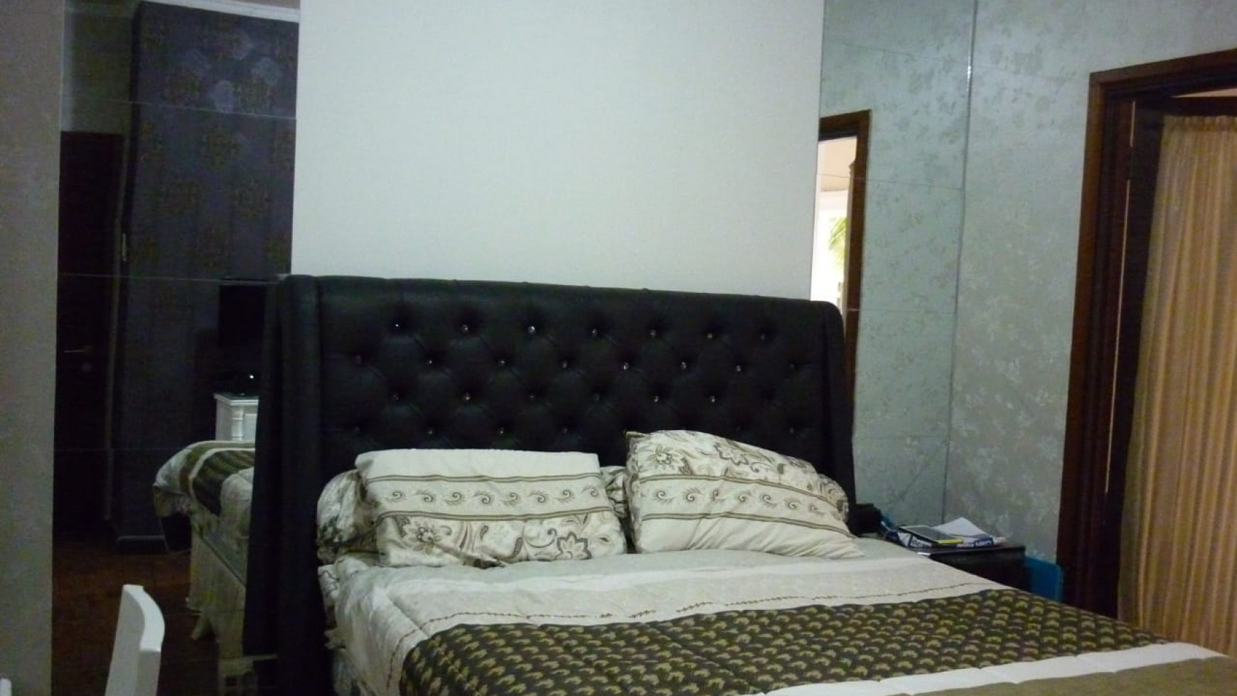 DIJUAL Apartemen Townhouse Garden Mansion Mewah dan Luas Surabaya Barat