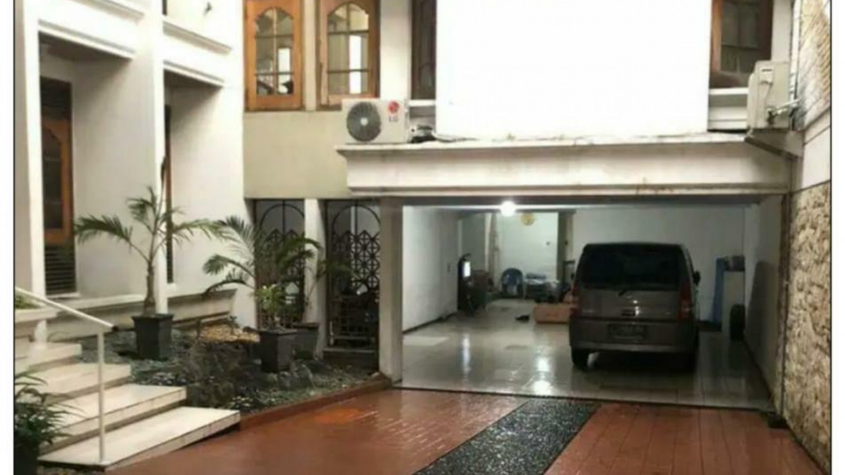 RUMAH Jalan Raya Protokol Raya Darmo Murah Hitung Tanah Saja