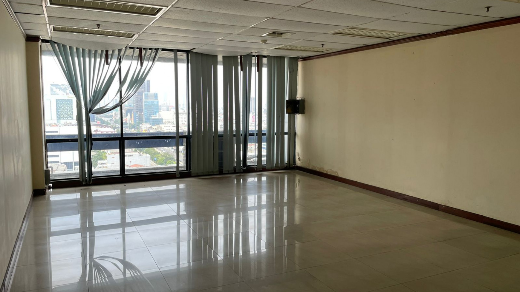 Office Space Hayam Wuruk Tower Full 1 Lantai Siap Pakai 921m Murah