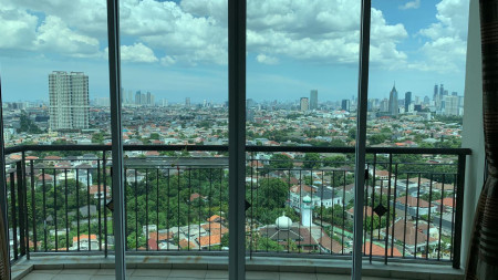 Apartemen Grand ITC Permata Hijau di Kebayoran Lama, Jakarta Selatan.