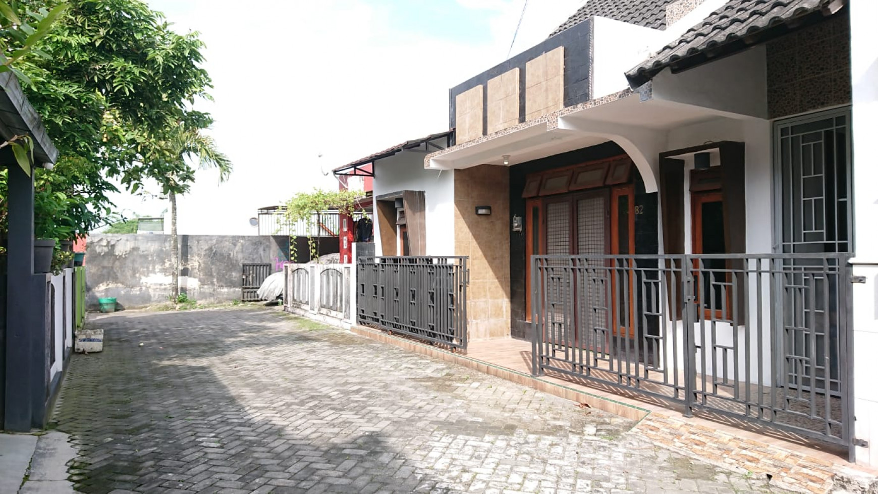 RUMAH 4 KAMAR DI PERUM BUMI TIRTONIRMOLO