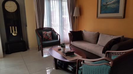Rumah Asri Siap Huni di Lebak Bulus Indah Posisi Hook