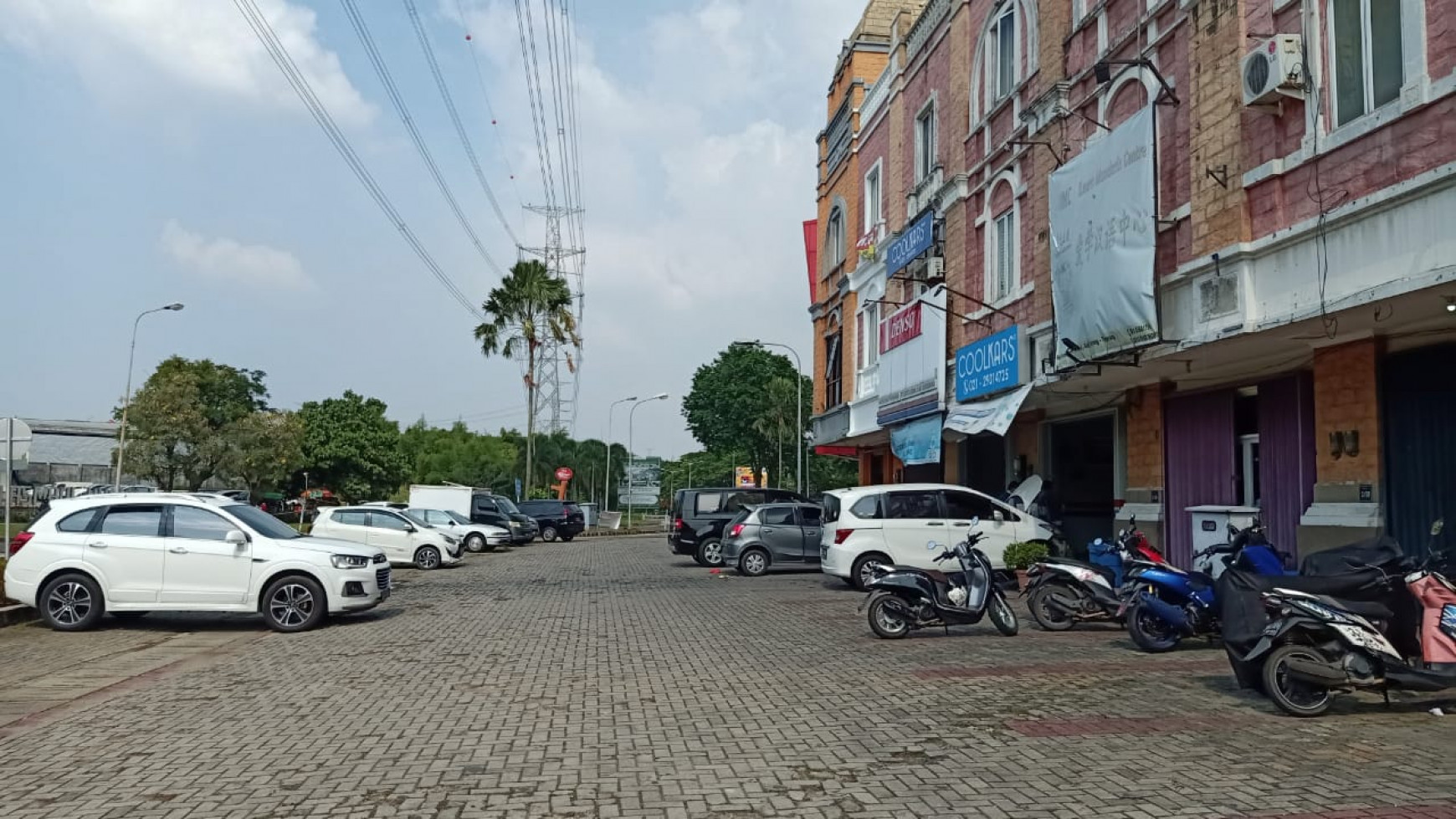 Ruko Paramount  Center  Berlantai 3 dengan harga jual Menarik