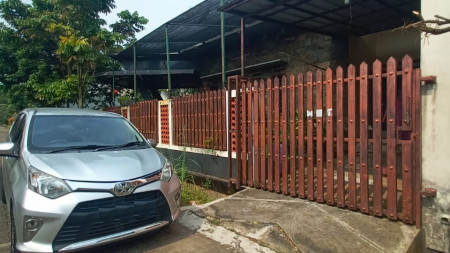 Rumah di Hook 2 lantai lingkungan aman dan nyaman 