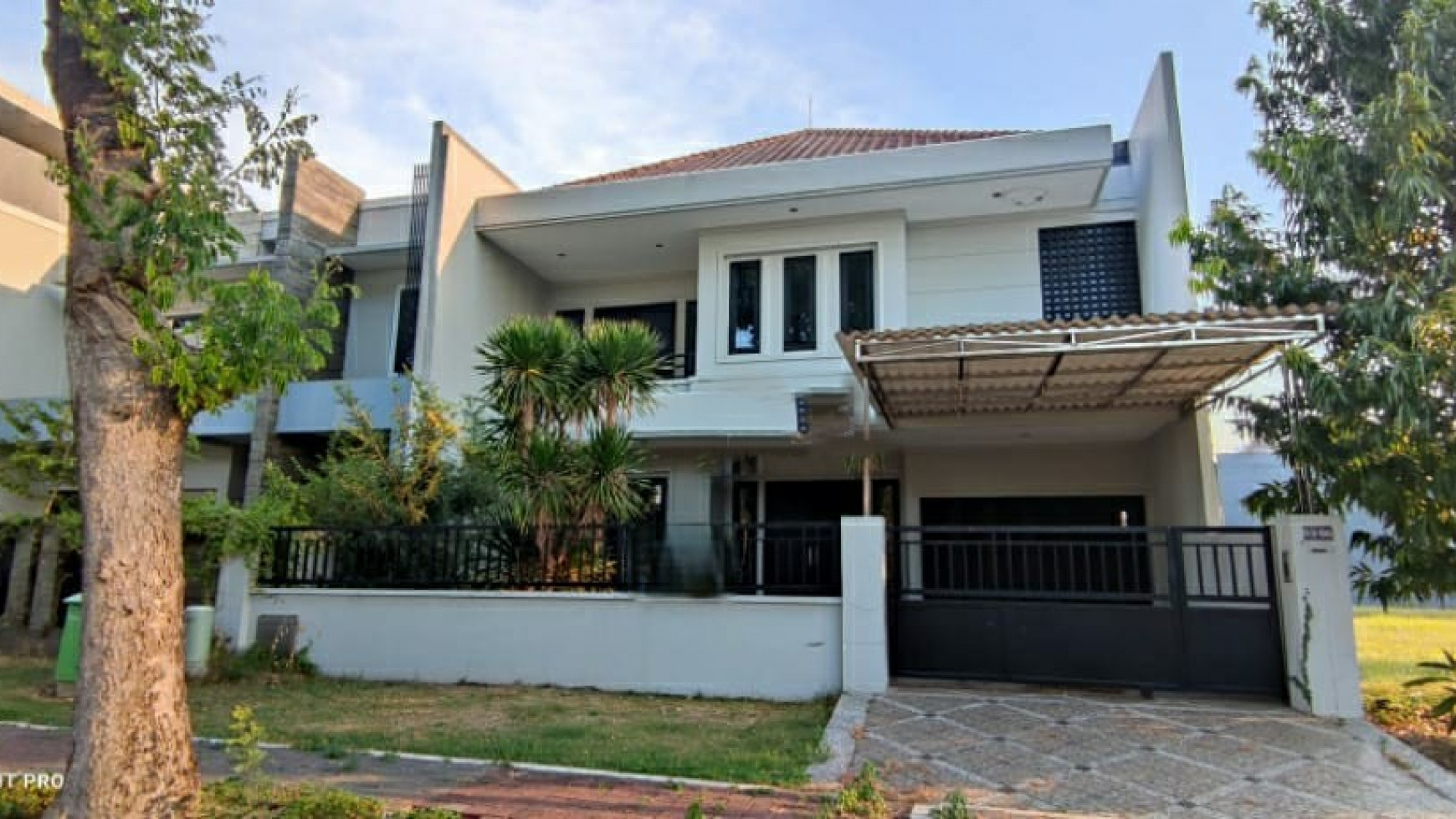 Dijual Rumah Royal Residence Modern Minimalis Luar Cluster 