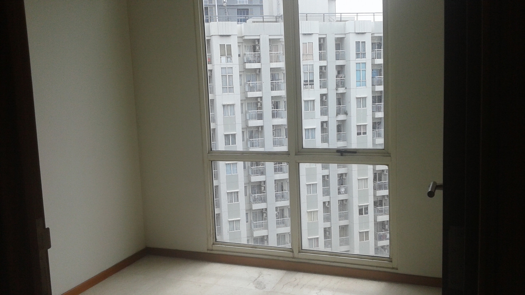 Royal Mediterranian Garden Apartment, near mall & universities