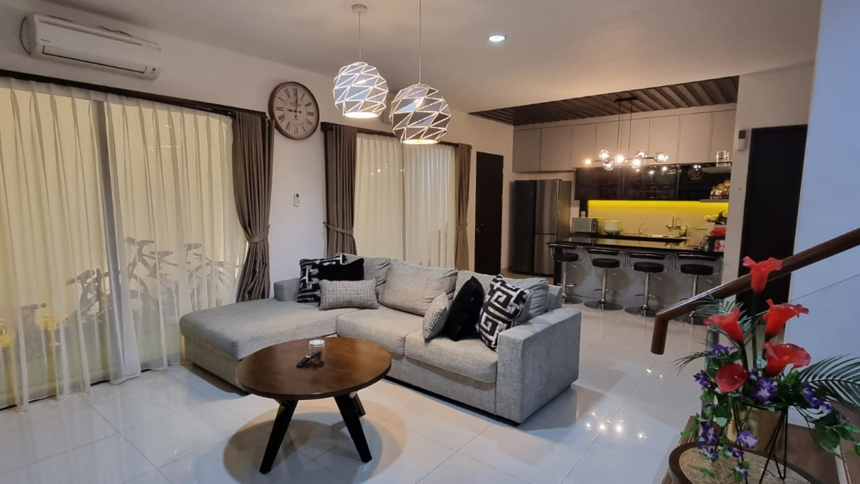 Rumah Design Minimalis Modern dan Siap Huni @The Wiladatika Residence, Ciracas