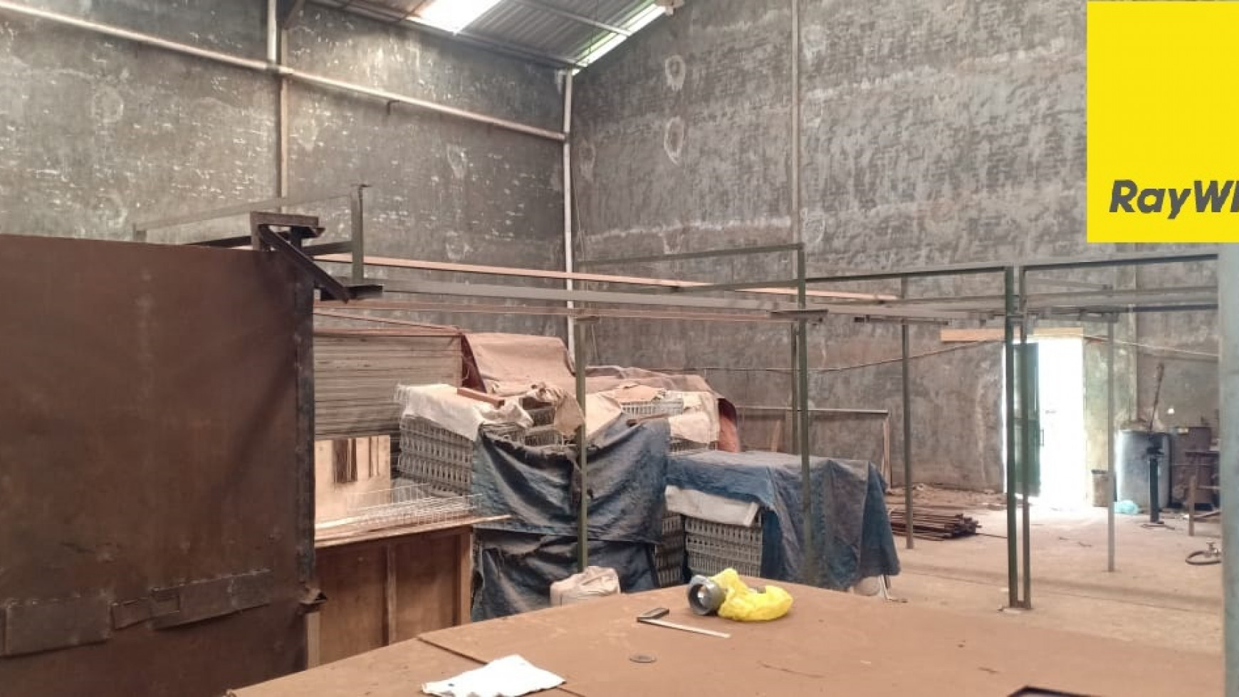 Gudang SHM di Nol Jalan Raya Balongpanggang, Gresik