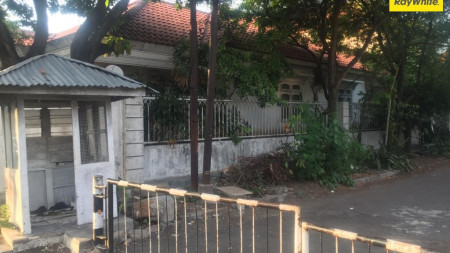 Rumah di Gayungsari Barat, Surabaya