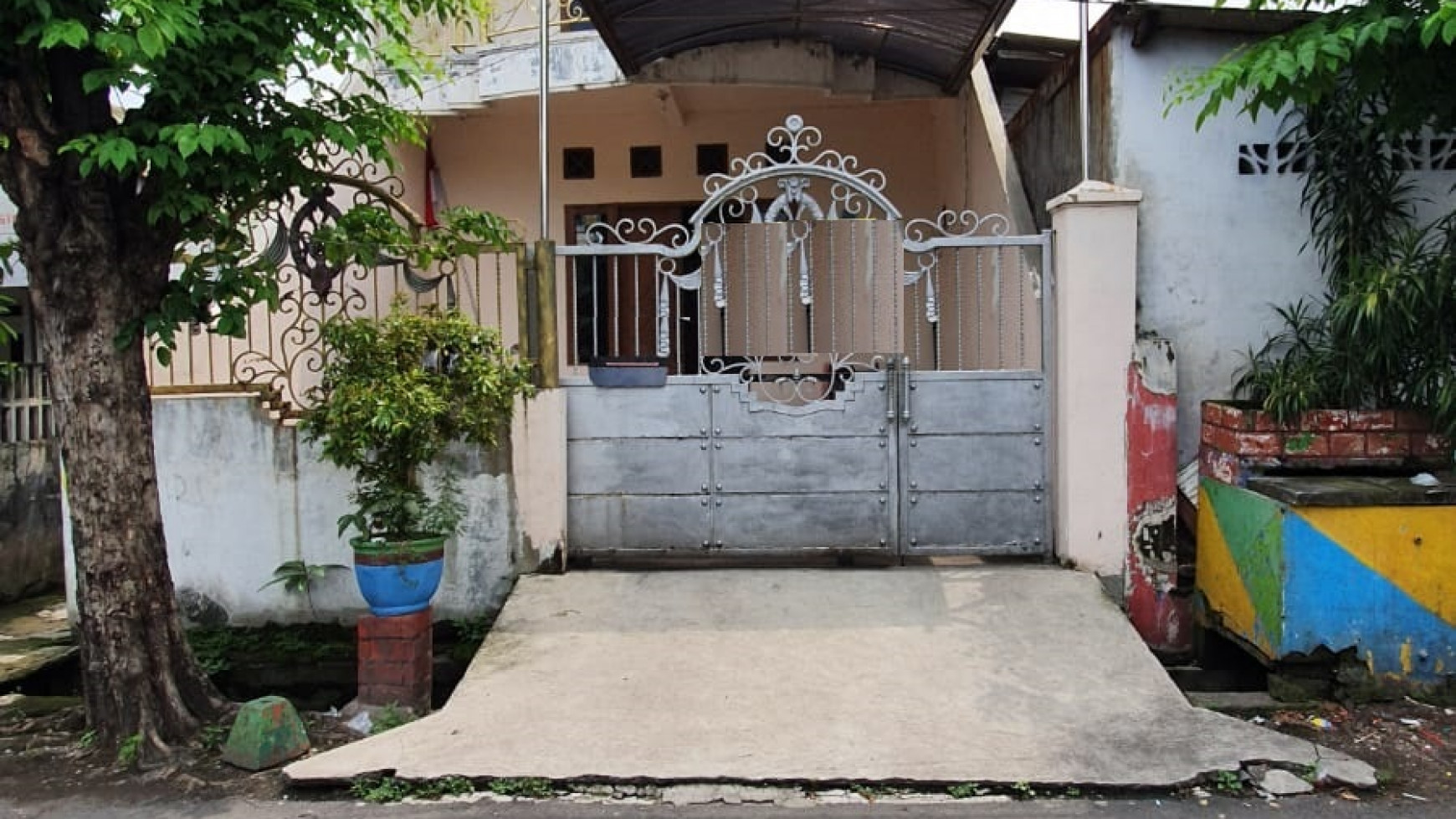 Rumah 2 lantai di Petemon Timur, Surabaya Pusat