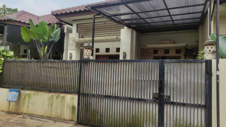 Rumah di Pd Kacang Barat