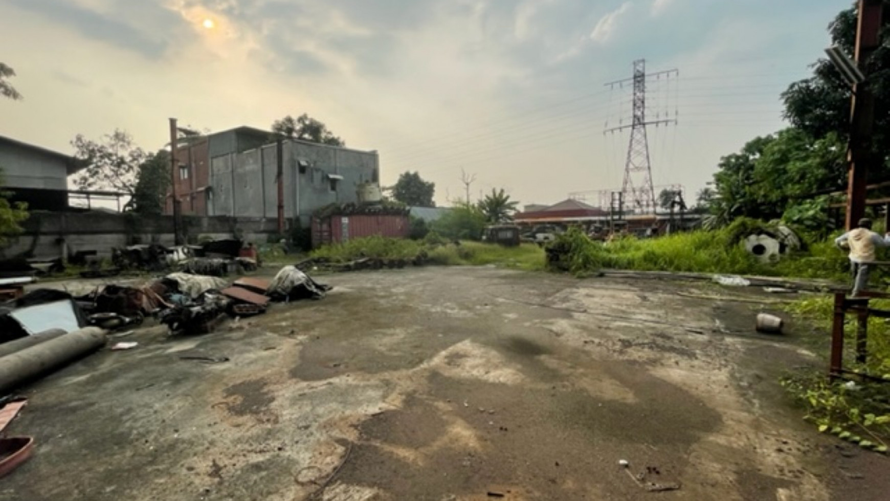 Tanah Industri di bawah Njop Jl. Narogong, Rawa Lumbu Bekasi, Luas 2016m2