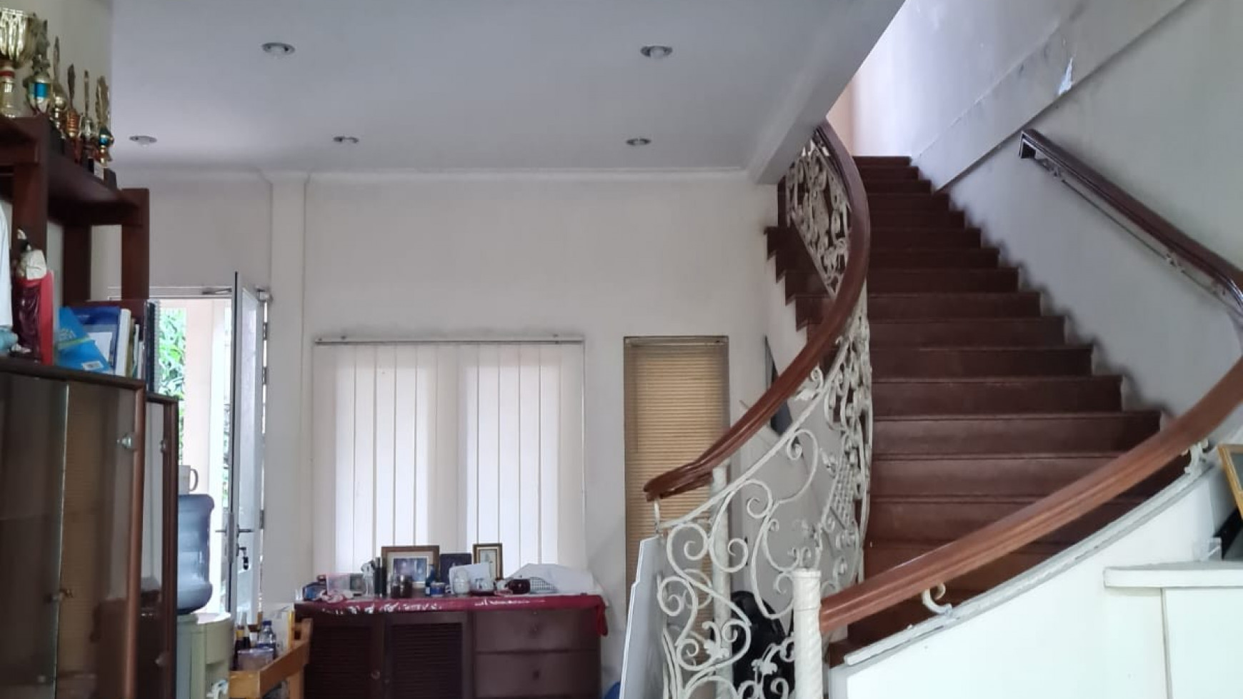 Dijual Rumah Hitung Tanah Gondangdia Menteng