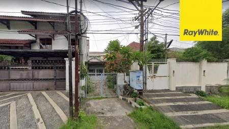 Rumah Pusat Kota di Jl Teuku Umar, Surabaya