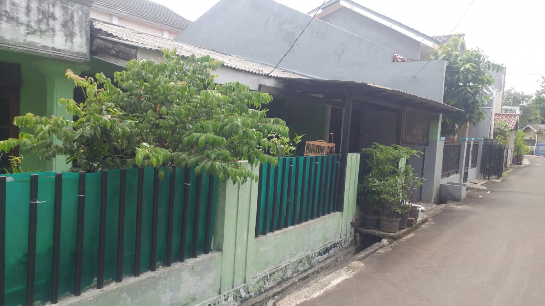 rumah dalam perumahan siap huni di ciputat