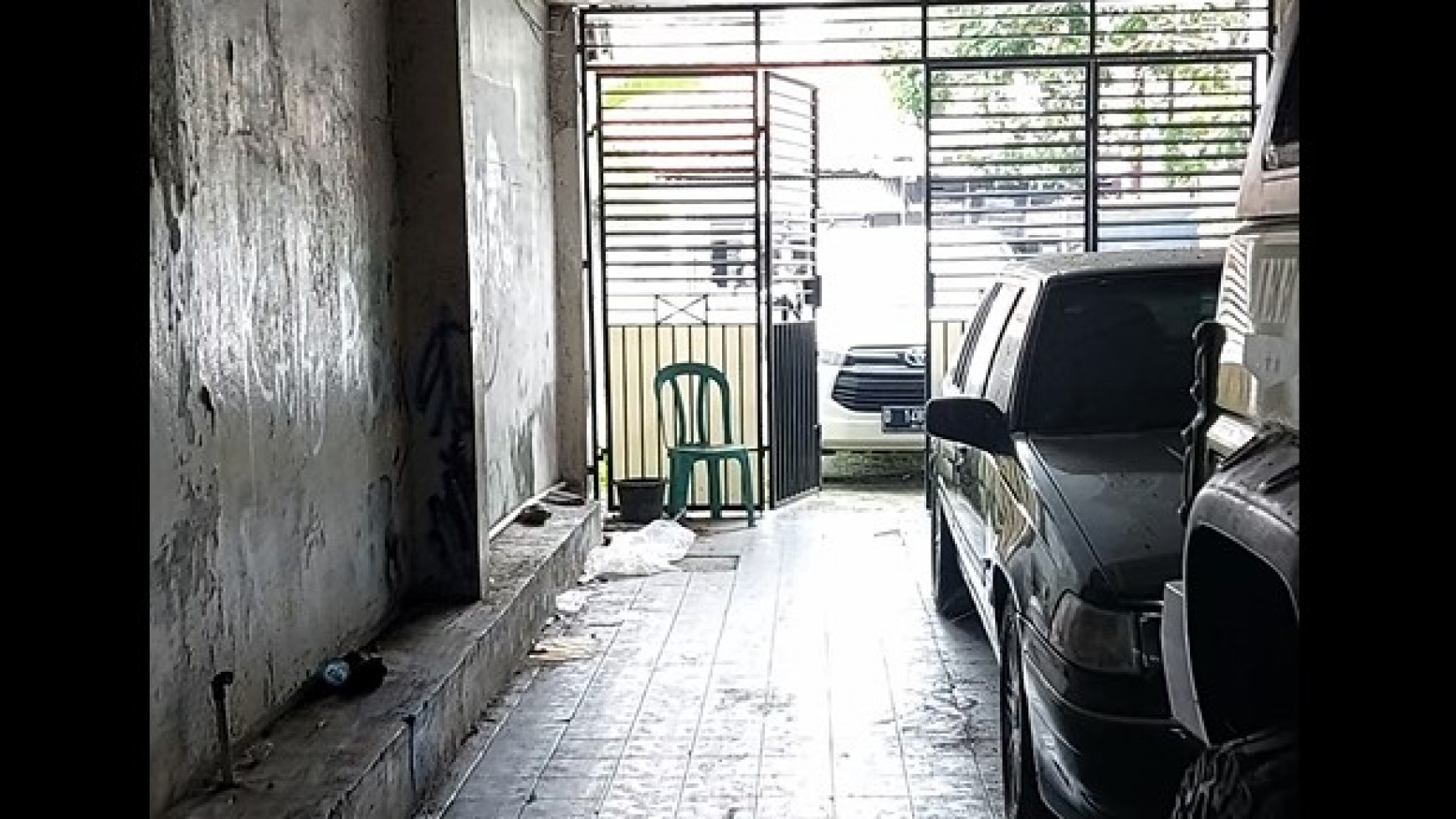 Rumah Tua Hitung Tanah, di Jl. Inpres Raya, Larangan, Tangerang