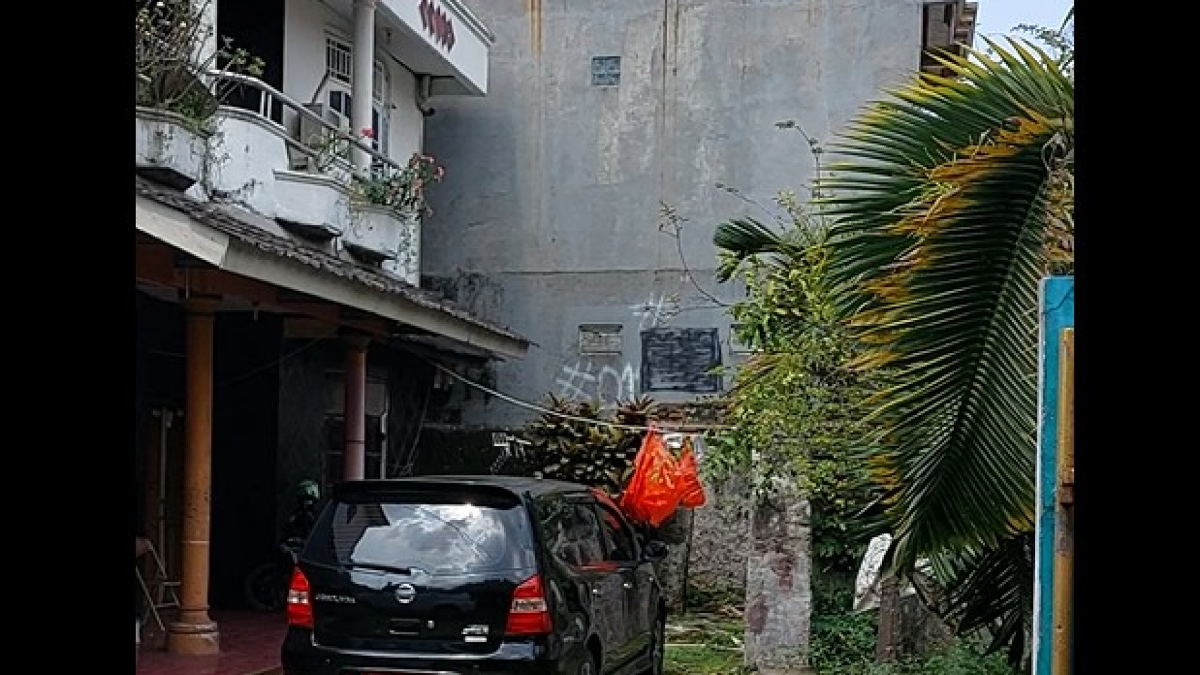 Rumah Tua Hitung Tanah, di Jl. Inpres Raya, Larangan, Tangerang