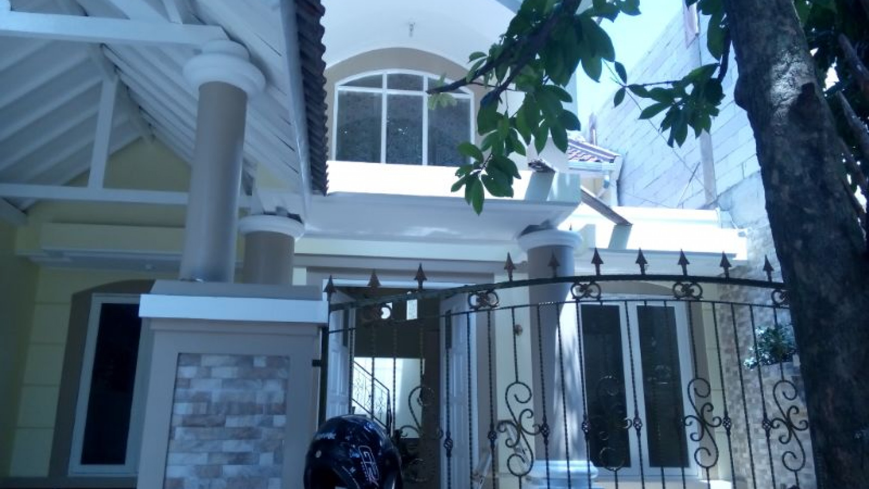 Rumah Minimalis dan Strategis @Taman Royal, Cluster Airlangga, Cipondoh