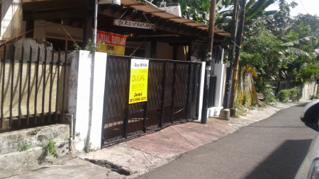 Rumah Tua di Benhil, Jakarta Selatan