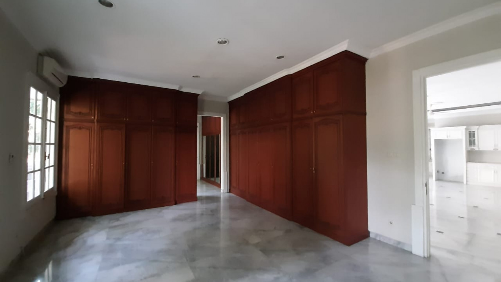 RUMAH DIJUAL JALAN DENPASAR JAKARTA SELATAN