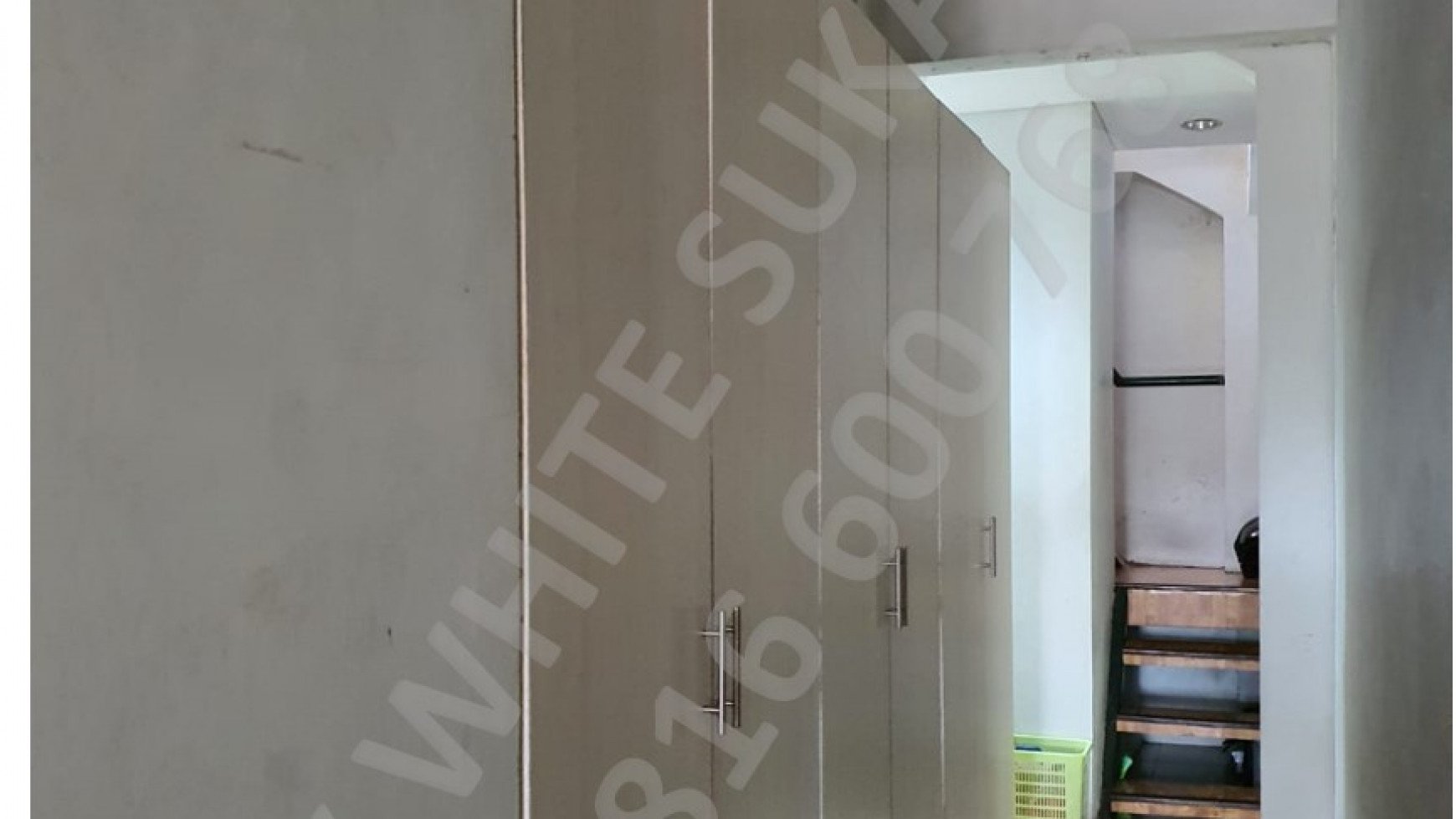 Dijual Rumah Tinggal Semi Furnished di Komp Alamanda Tubagus Ismail