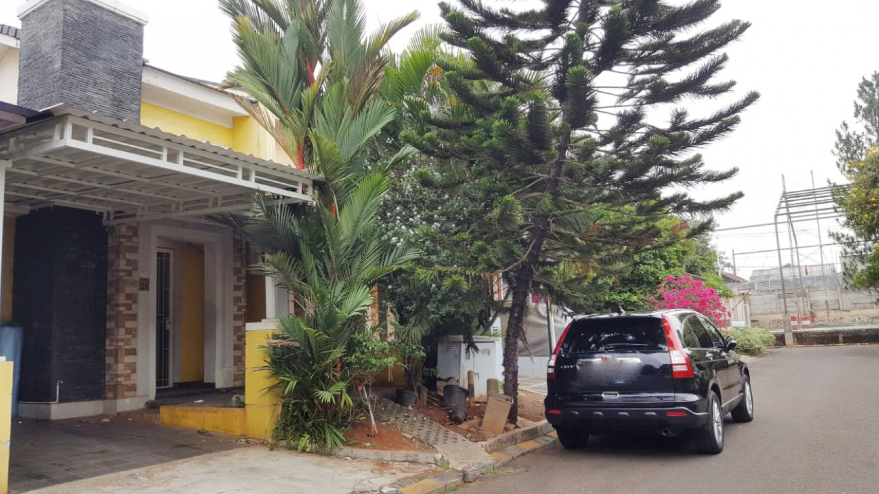 Rumah Bagus Di Cluster Valencia, Graha Raya Bintaro