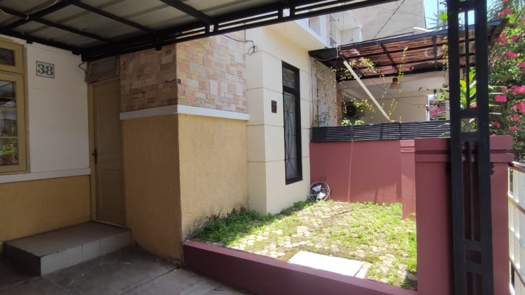 Rumah Sewa Apik  Murah 35 Juta Saja di Permata Bintarojaya Sektor 9