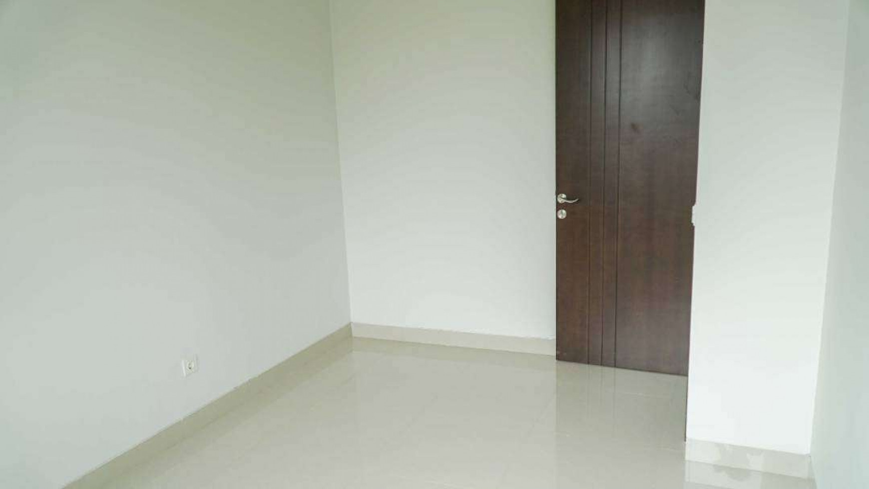 Hot Properti. Rumah Bagus Cluster Ingenia The Eminent, Bsd