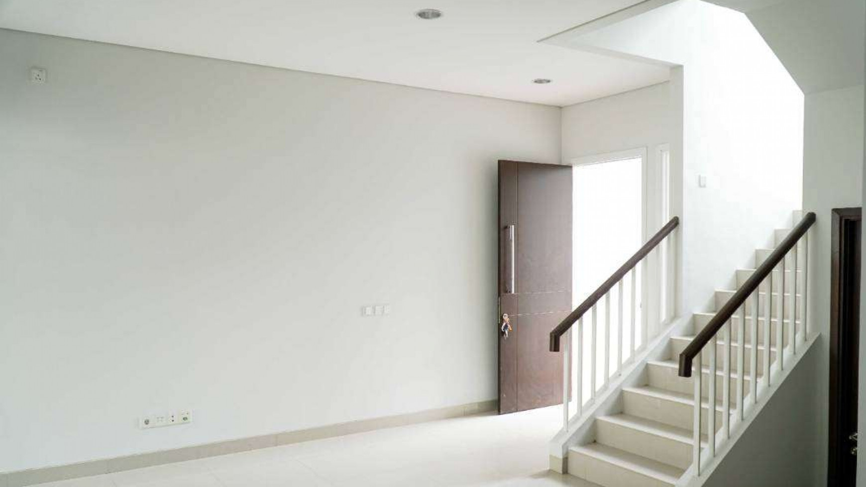 Hot Properti. Rumah Bagus Cluster Ingenia The Eminent, Bsd