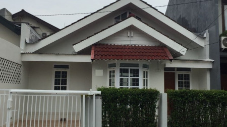 Rumah Nyaman Siap Huni Harga OK di Bintaro Sektor 5.