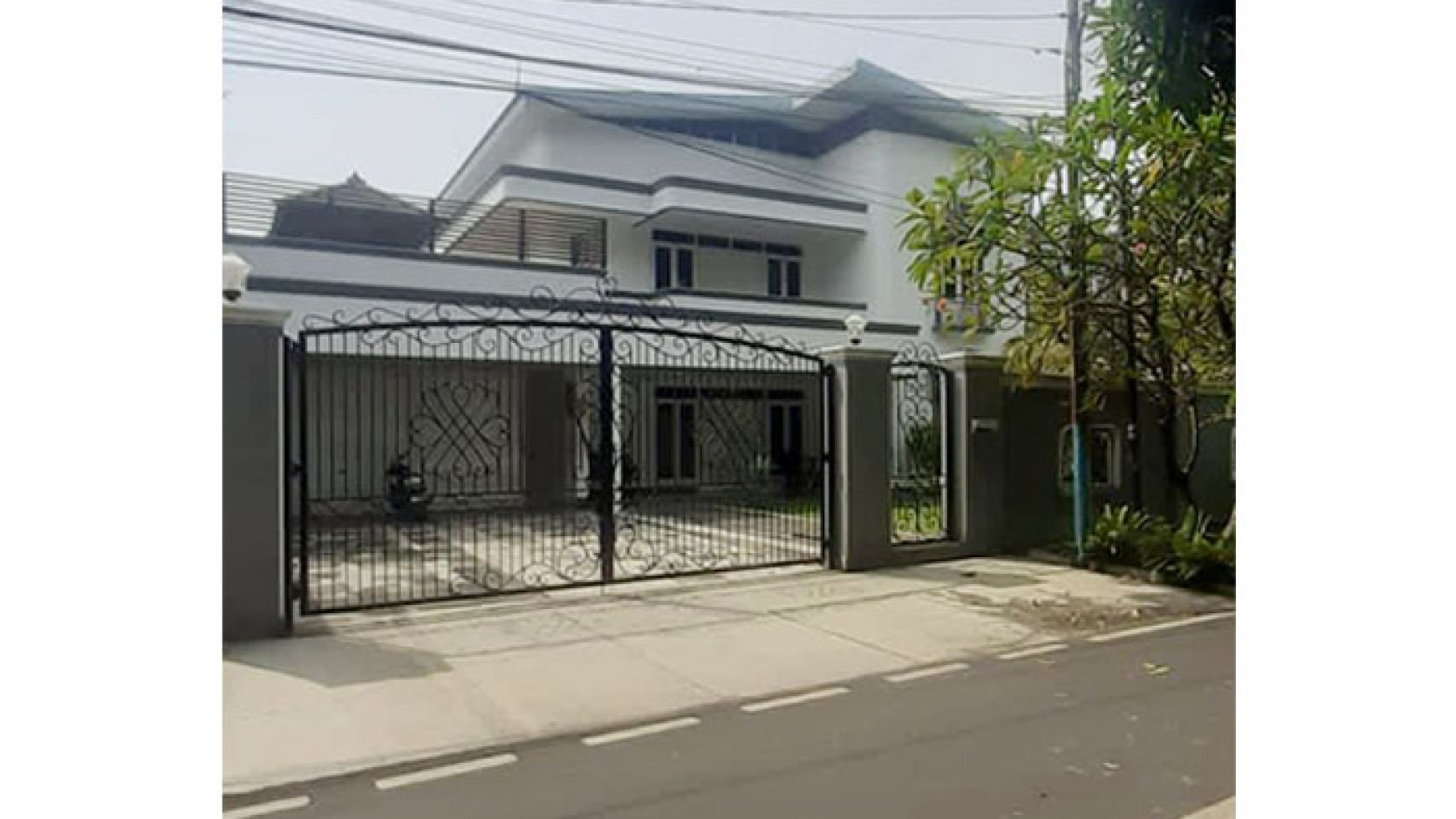 Rumah Hoek  Kayu Putih Tengah, Pulo Gadung, Luas 24x30m2