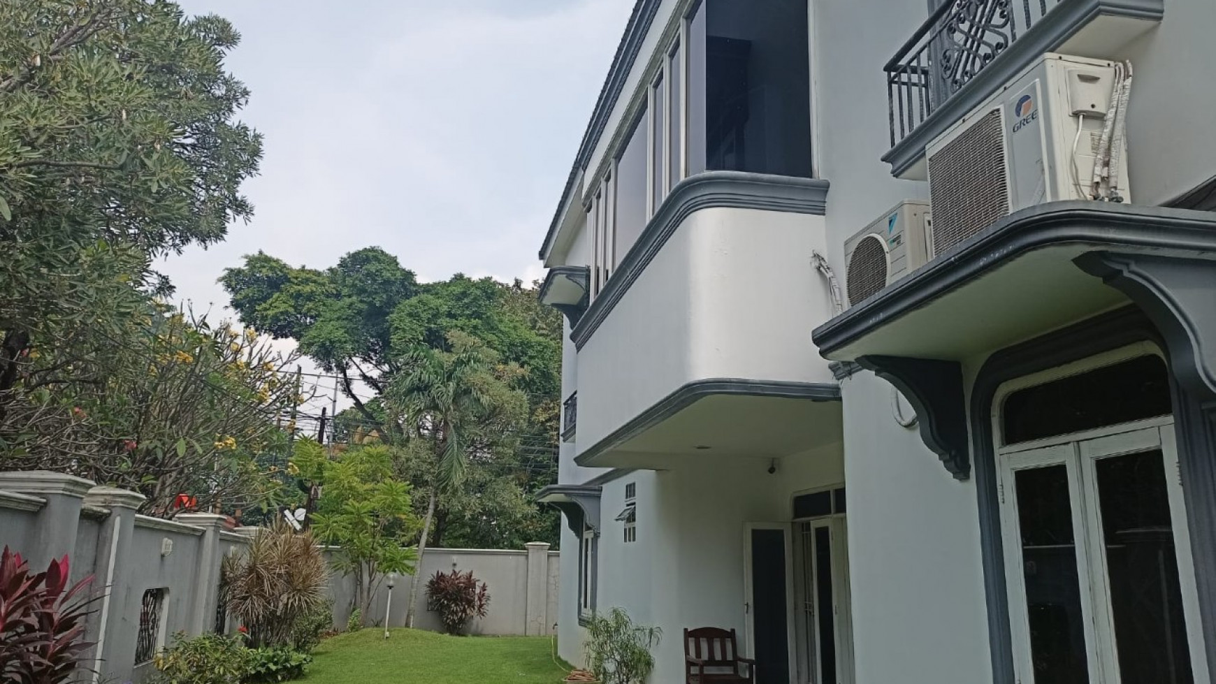 Rumah Hoek  Kayu Putih Tengah, Pulo Gadung, Luas 24x30m2