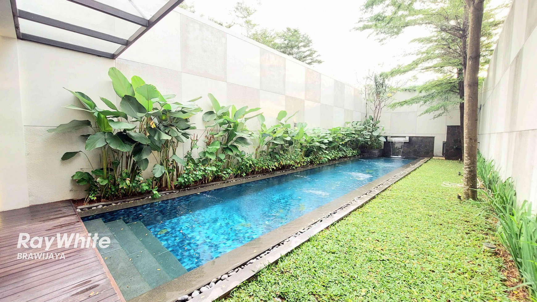 DISEWAKAN MODERN HOME DESIGN DI CILANDAK, PRIVATE POOL, SIAP HUNI, DEKAT MRT CIPETE RAYA