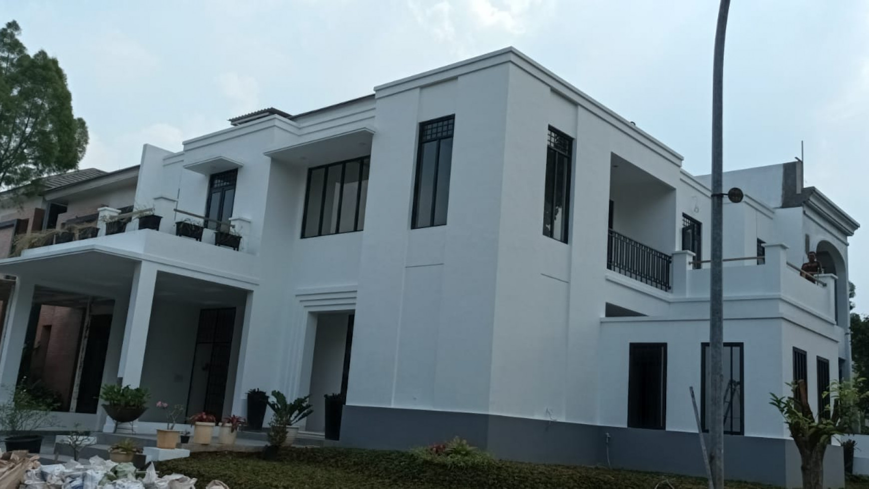 Rumah Mewah, bagus Brand New dalam Cluster Discovery di Bintaro