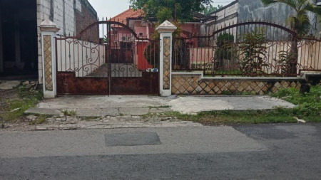 Rumah Strategis di Jl Raya Dukuh Kapasan, Surabaya