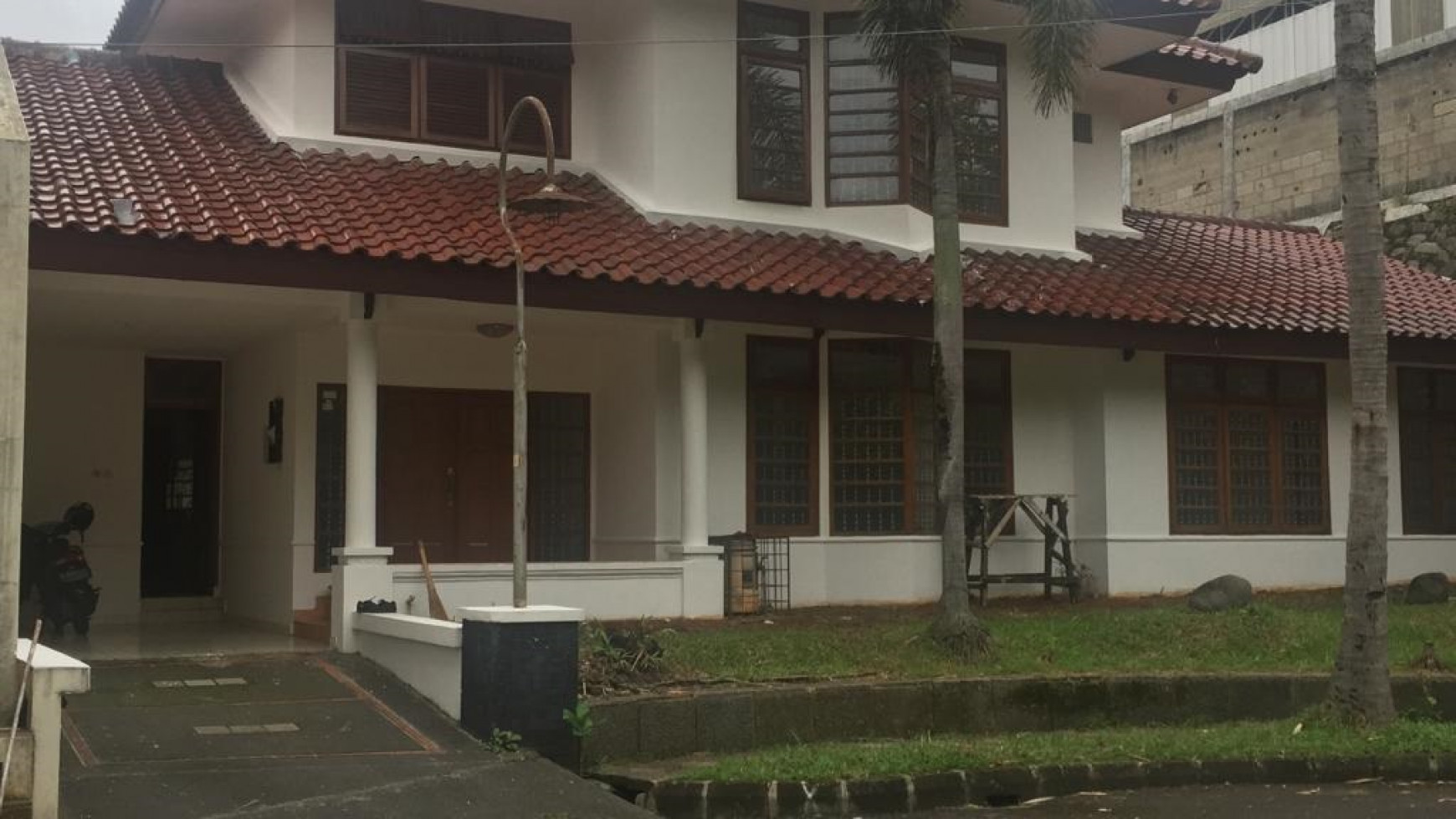 Rumah hitung tanah, lokasi strategis di Bintaro