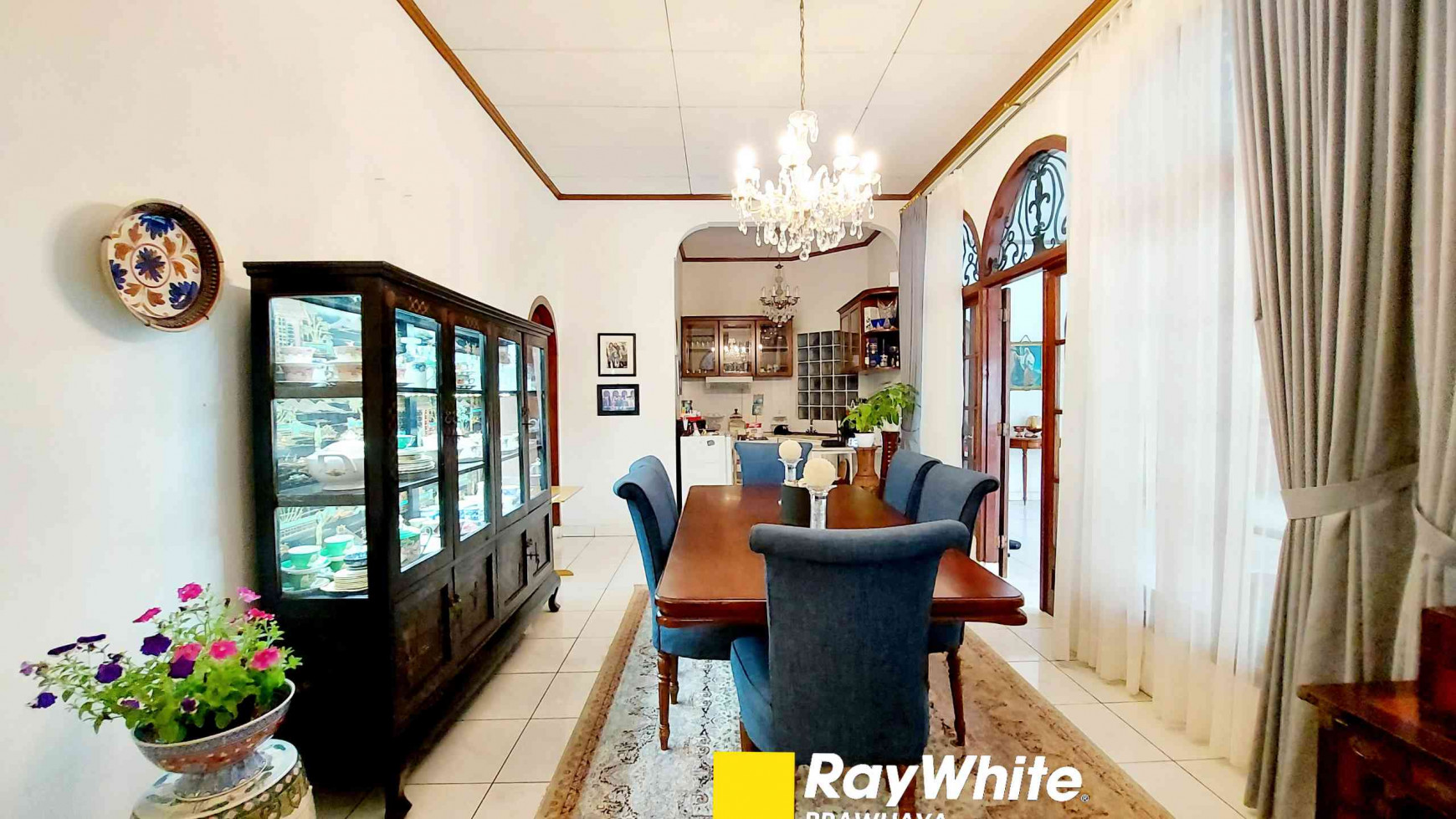 RUMAH DI HANG JEBAT, KEBAYORAN BARU, LAYAK HUNI, HADAP TIMUR, AKSES 2 MOBIL, SHM