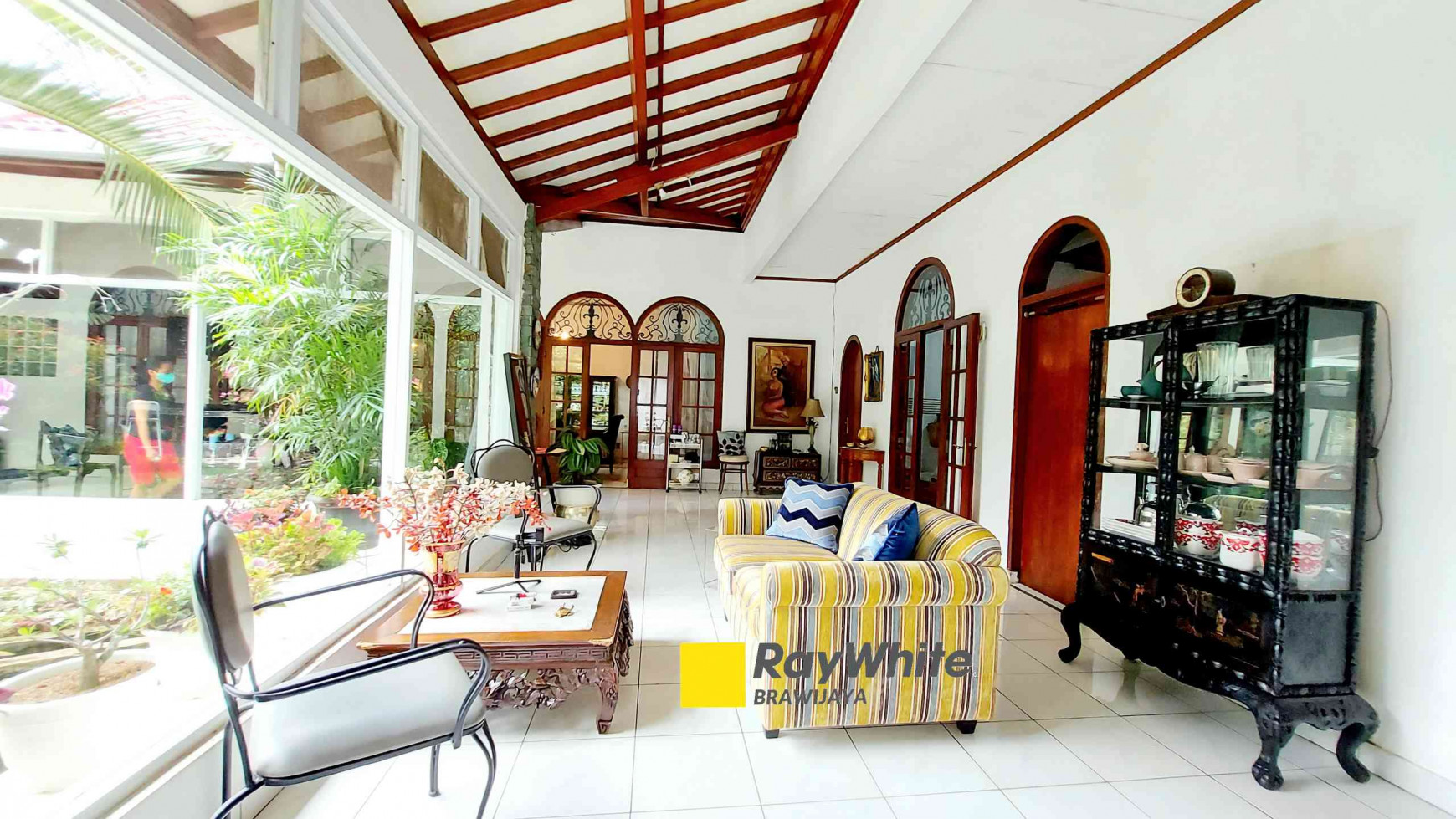 RUMAH DI HANG JEBAT, KEBAYORAN BARU, LAYAK HUNI, HADAP TIMUR, AKSES 2 MOBIL, SHM