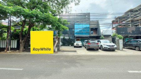 Rumah di Tebet Raya, Di Bawah NJOP, Lokasi Strategis, Di Jalan Utama, Luas Tanah 433 m2