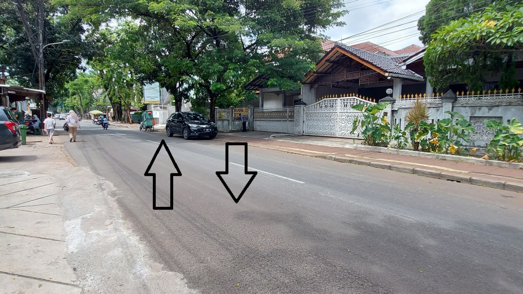 Rumah di Tebet Raya, Di Bawah NJOP, Lokasi Strategis, Di Jalan Utama, Luas Tanah 433 m2
