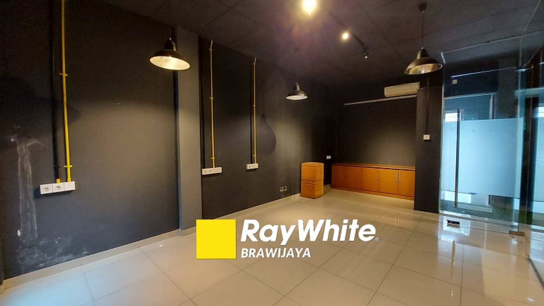 Rumah di Tebet Raya, Di Bawah NJOP, Lokasi Strategis, Di Jalan Utama, Luas Tanah 433 m2