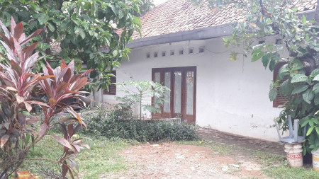 RUMAH TUA DI JAKARTA PUSAT, HITUNG TANAH SAJA, HADAP SELATAN, ZONA CAMPURAN, SHM
