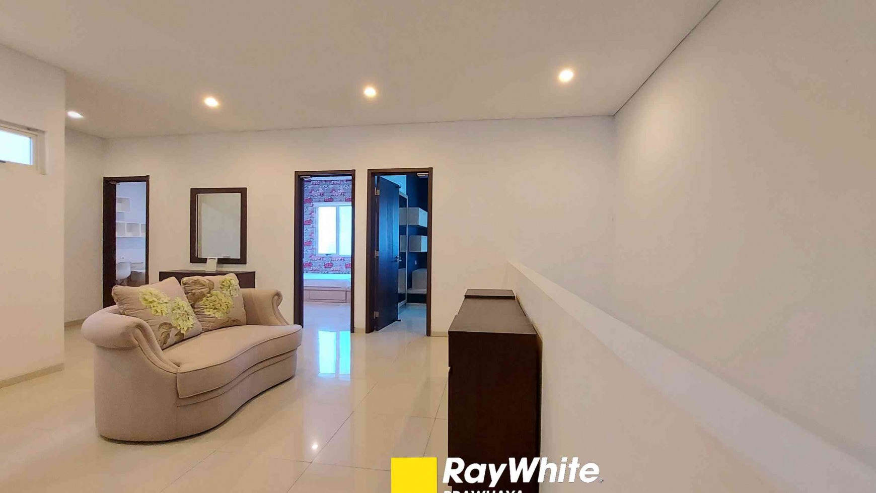 RUMAH DI SERENIA HILLS, CLUSTER REGENT, LEBAK BULUS, AKSES JALAN 3 MOBIL, 5 BR