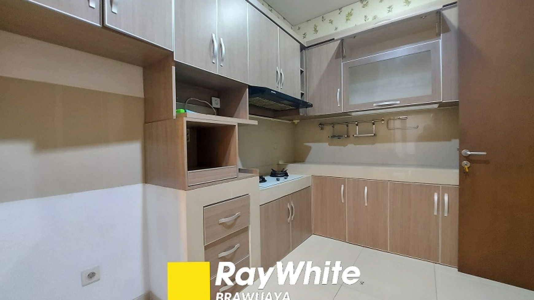 RUMAH DI SERENIA HILLS, CLUSTER REGENT, LEBAK BULUS, AKSES JALAN 3 MOBIL, 5 BR